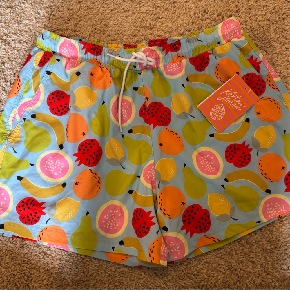 Kortni Jeane Men’s XL fruit salad short